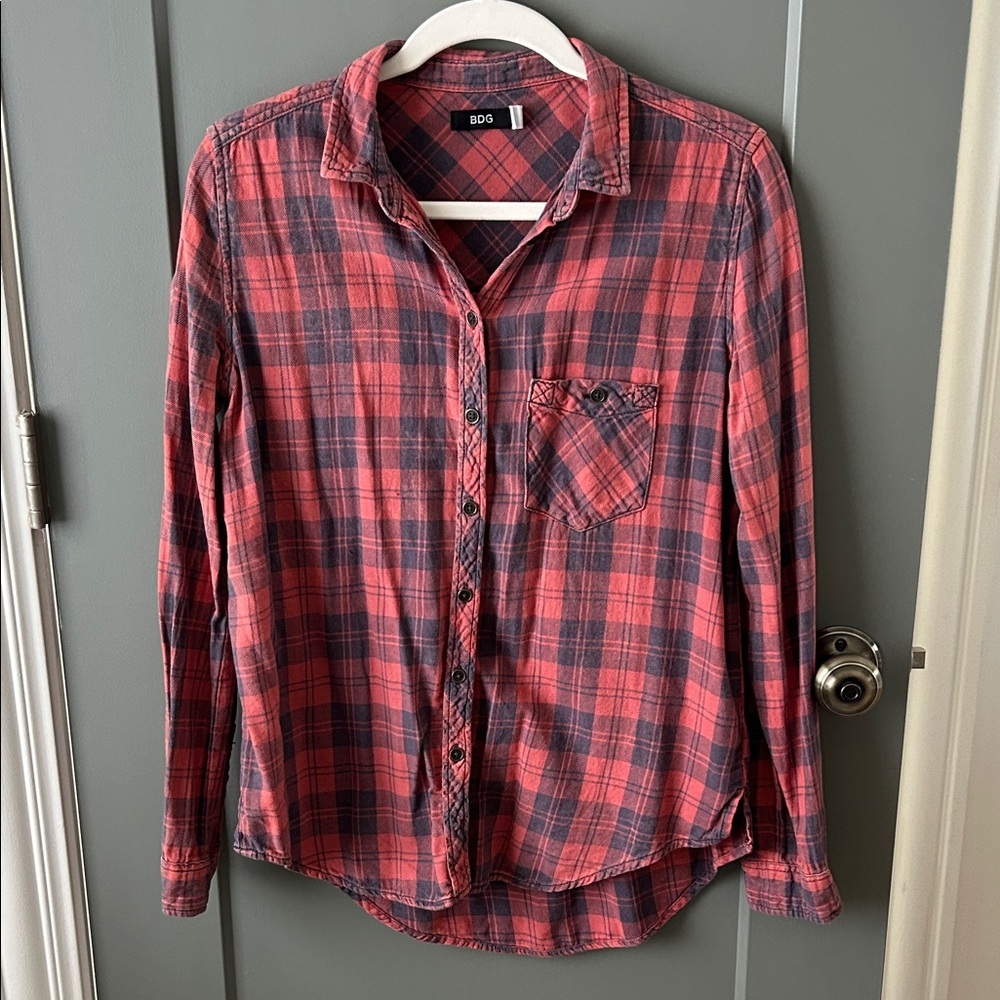 BDG Red and Black Checkered Button-Up Shirt Joanna Gaines Size Small